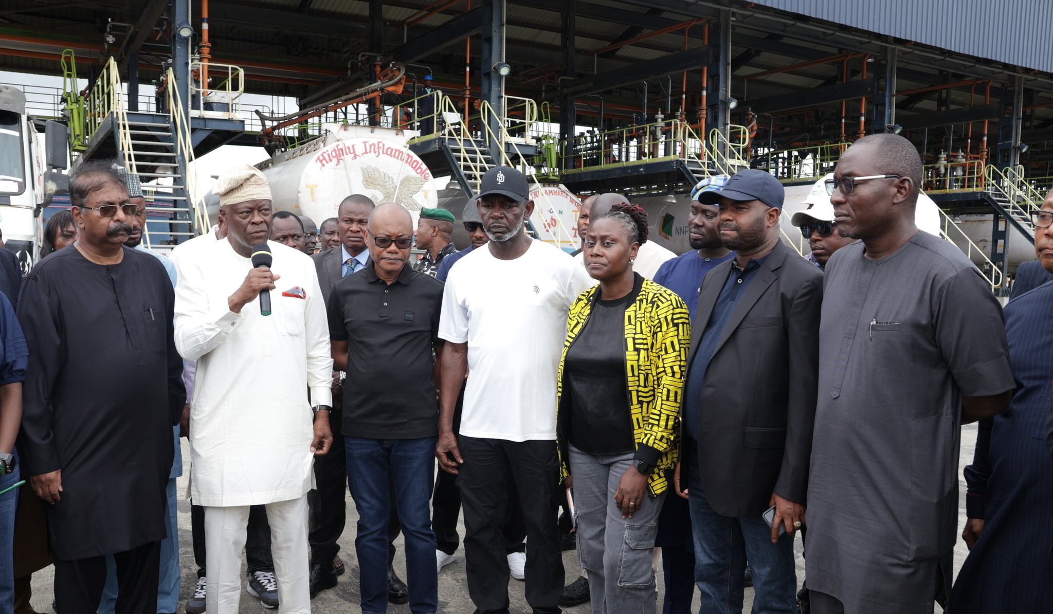 FG says Petrol Lifting from Dangote Refinery is Landmark...