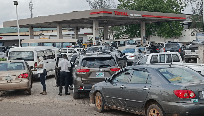 Nigerians groan over fresh Petrol Price as Queues resurface in Lagos 